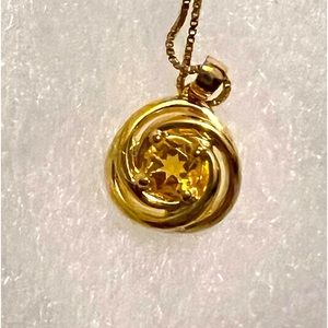 Round Natural Citrine Solitaire Necklace
Sterling Silver w/14kt Gold Overlay